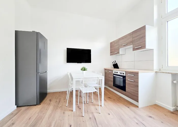 Tolstov - 3 - 30 Min Messe Dus Apartman Duisburg